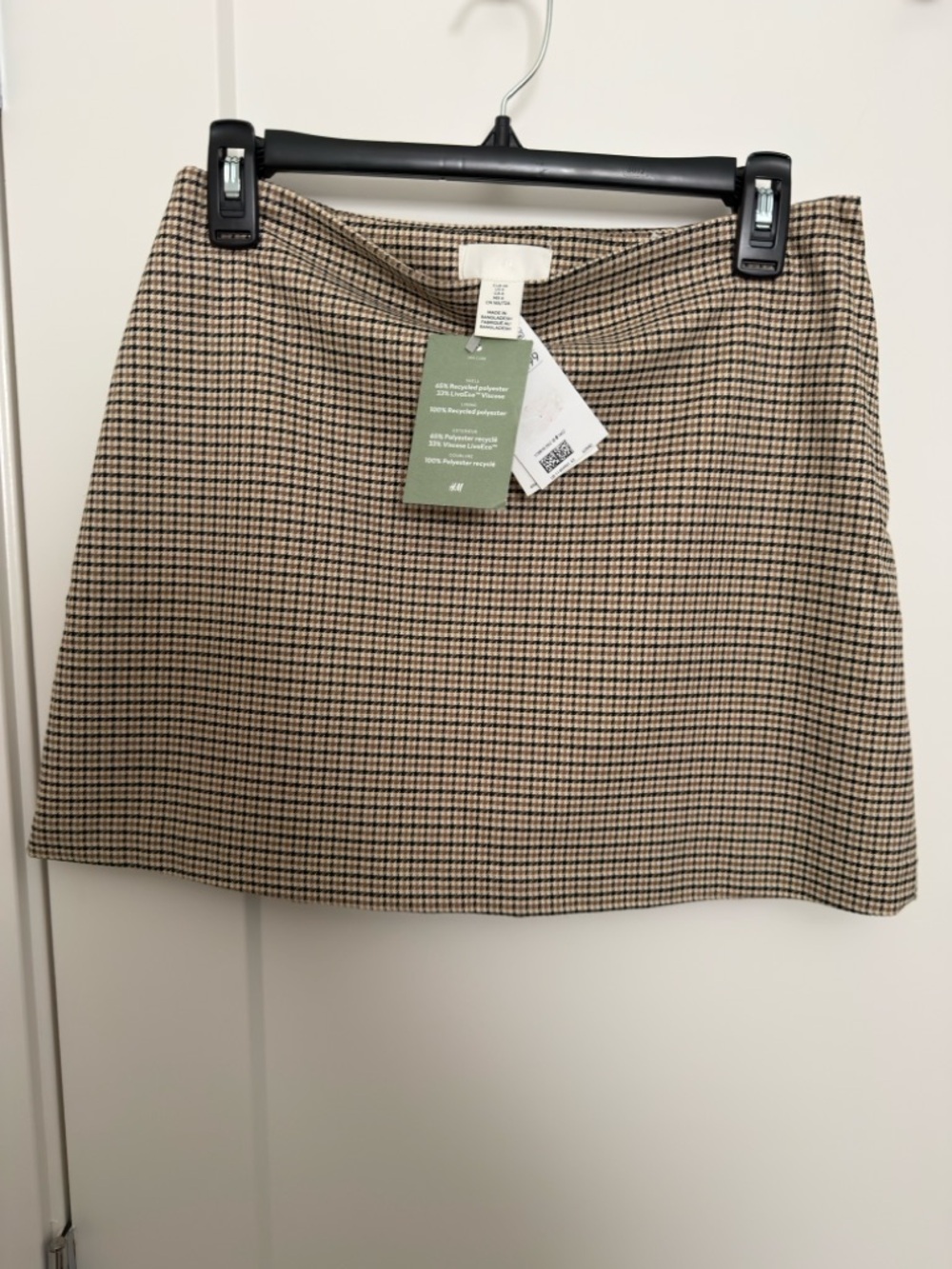H&M Tan Black Mini Skirt with Houndstooth Texture